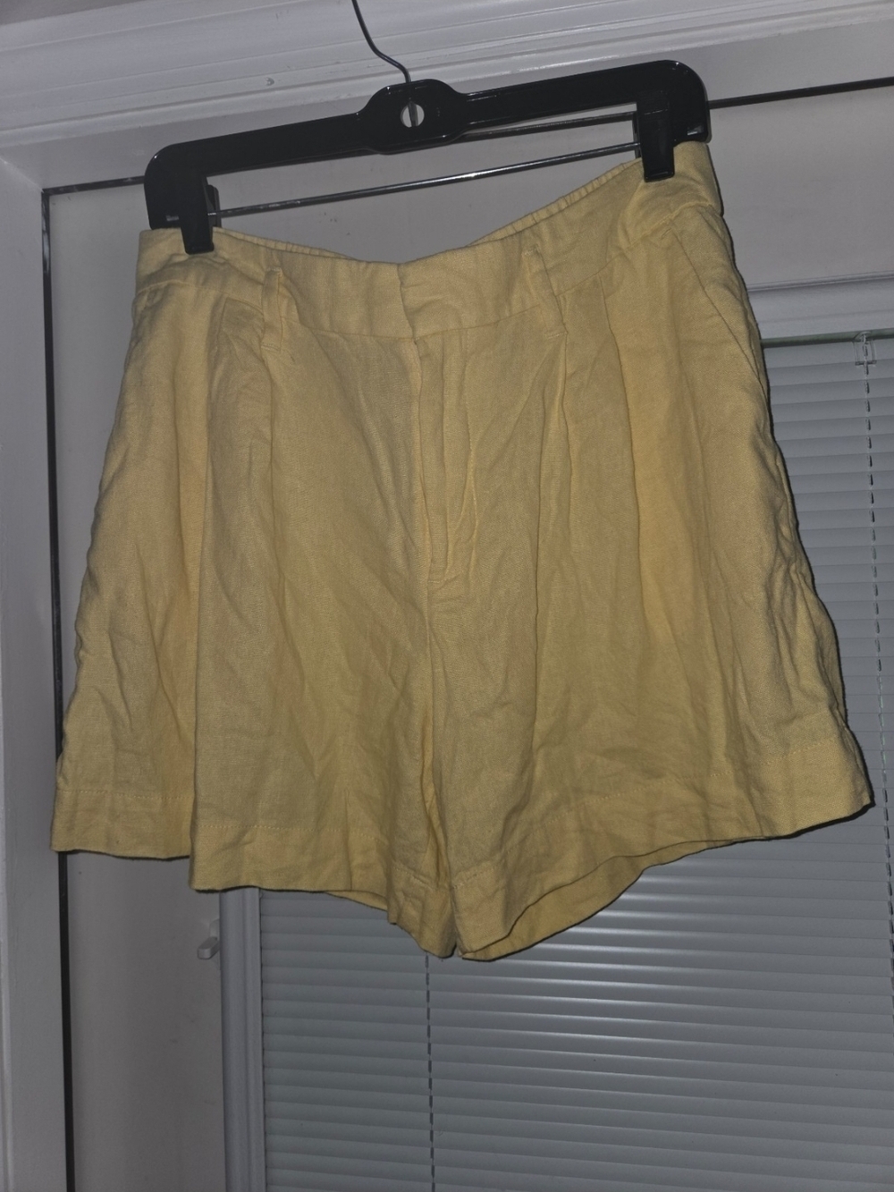 a new day Yellow High-Rise Linen-Blend Shorts